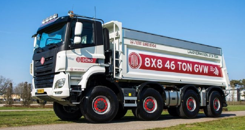 грузовик Tatra Phoenix